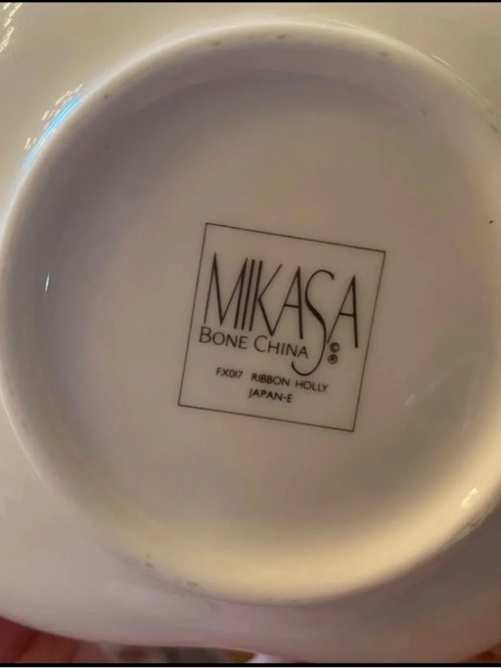Mikasa Bone China Ribbon Holly FX017. Candy Nut Basket Dish Japan